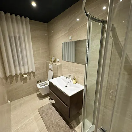 Nobel For 6 Adults With Private 40 M2 Heated Pool, Outside Bar & Movie Theatre Villa