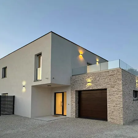 Villa Nobel For 6 Adults With Private 40 M2 Heated Pool, Outside Bar & Movie Theatre Bibici