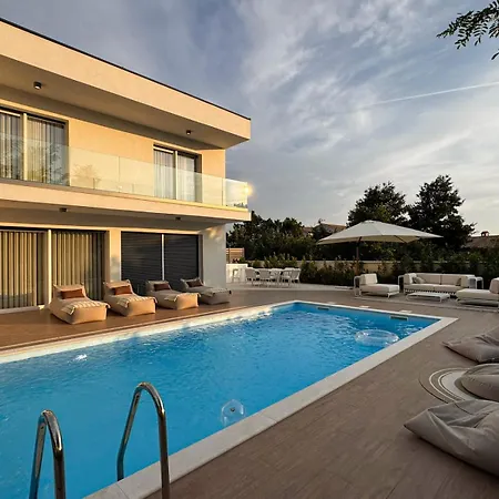 Nobel For 6 Adults With Private 40 M2 Heated Pool, Outside Bar & Movie Theatre Villa Bibici