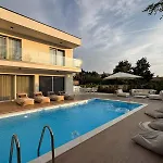 Villa Nobel With Heated Pool By Istrialux (adults Only) *