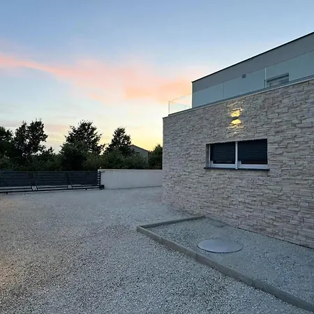 Nobel With Heated Pool By Istrialux (adults Only) Villa Bibici