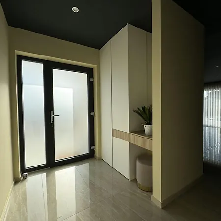Vila Nobel - Luxury Pool Villa With Ice Bar, Fine Wine Collection & Cinema By Istrialux (Adults Only)