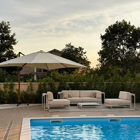 Vila Nobel - Luxury Pool Villa With Ice Bar, Fine Wine Collection & Cinema By Istrialux (Adults Only)