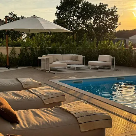 Nobel - Luxury Pool With Ice Bar, Fine Wine Collection & Cinema By Istrialux (adults Only) Villa *